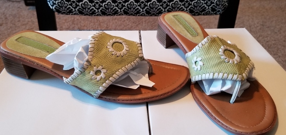 Casual shoes